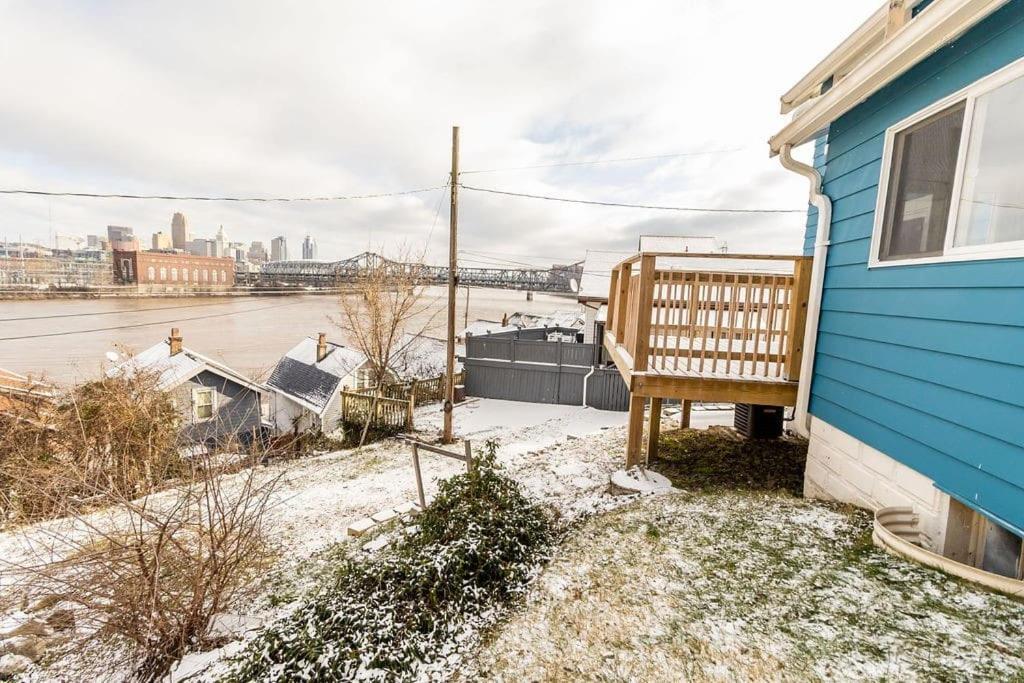 Cozy Riverfront Bungalow With Stunning Views Covington Exterior foto