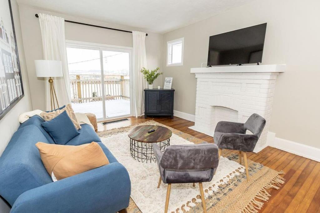 Cozy Riverfront Bungalow With Stunning Views Covington Exterior foto
